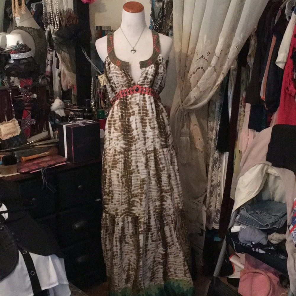 GORGEOUS MAXI DRESS SZ M 🎋
